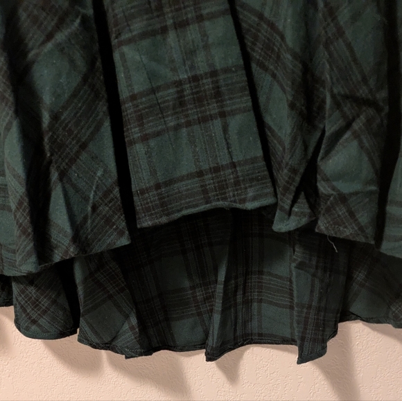 Davi & Dani Green and Black Ruffled 3/4 Sleeve Dress - Picture 5 of 6